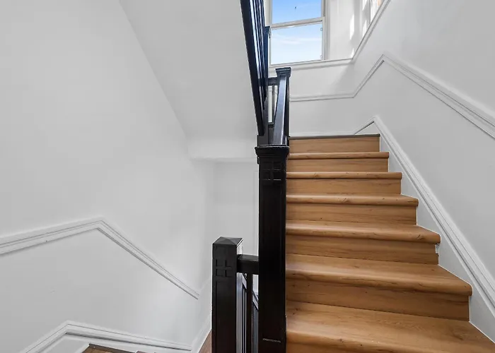 Shadyside 3c Bright And Stylish Private Bedroom With Shared Bathroom Privatunterkunft